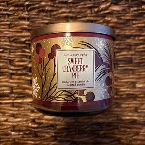 Bath & Body Works Sweet Cranberry Pie 3 Wick
